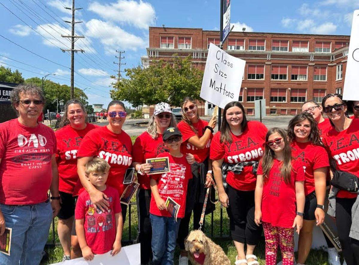 Youngstown teachers rally
