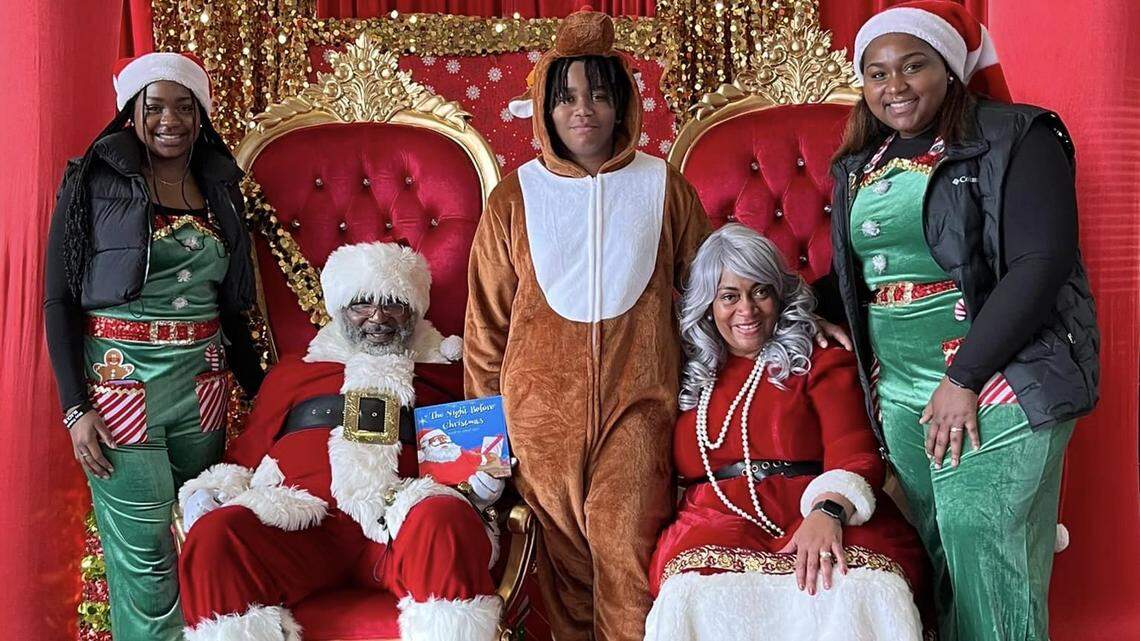 The City of Youngstown Parks and Recreation Department also hosted a community breakfast with Santa this week.