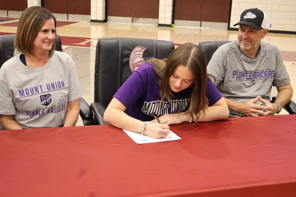Aly Murray will continue her academic and athletic career at the University of Mount Union, where she plans to major in Civil Engineering while competing as a member of the Purple Raiders swim program.