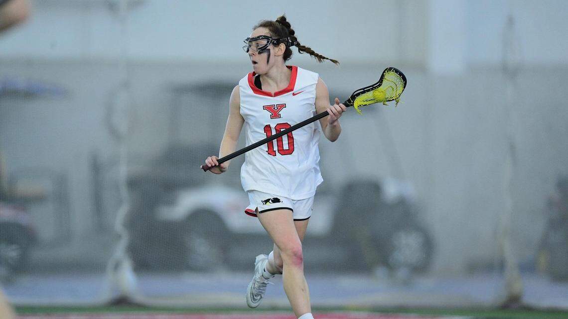 Erin Clark looks for a shot for Youngstown State.