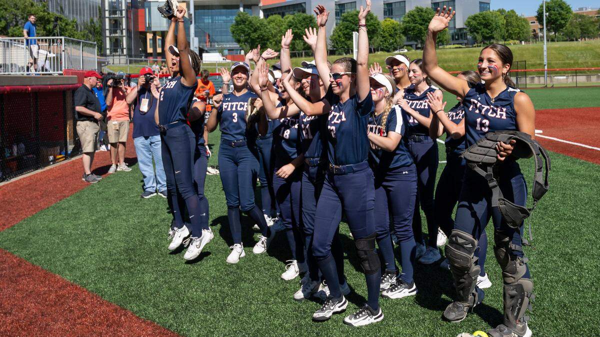 The Austintown Fitch softball team