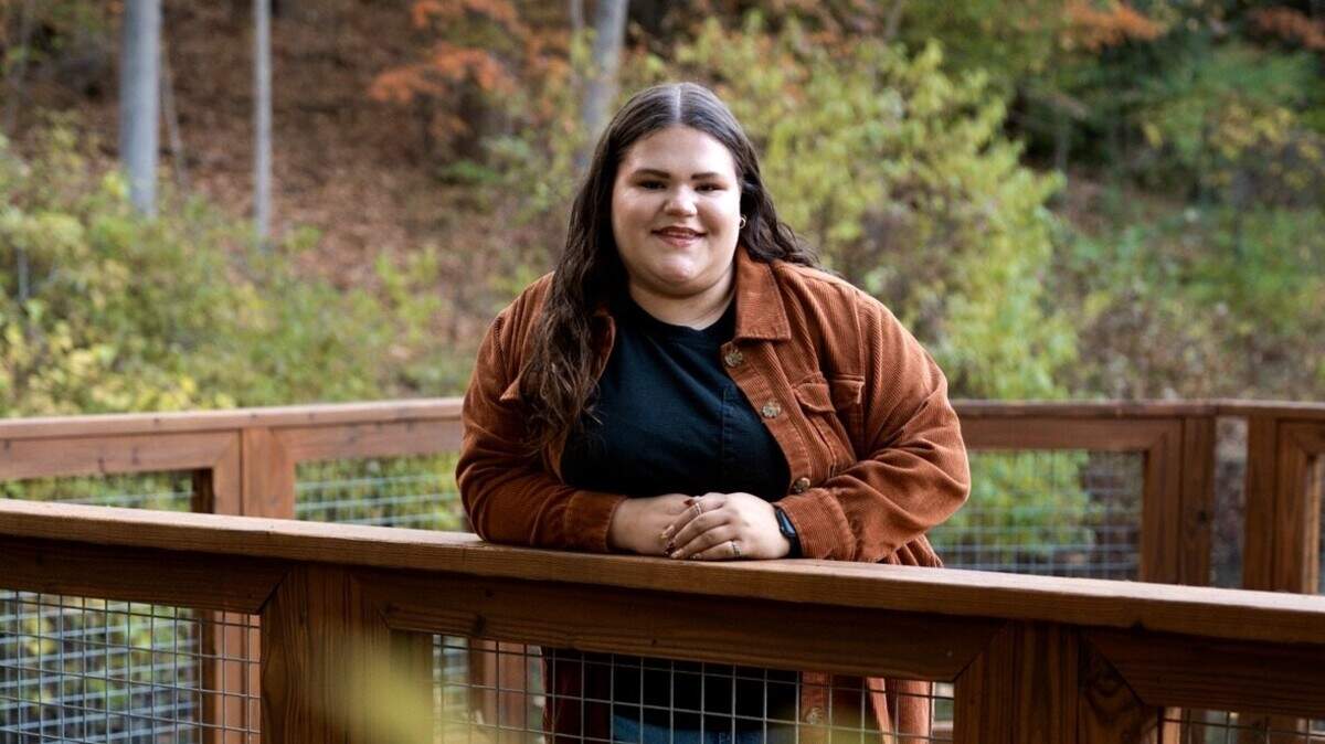 Austintown Fitch Senior Lily Burns Named QuestBridge Scholar, Earns Full Scholarship to Denison University.
