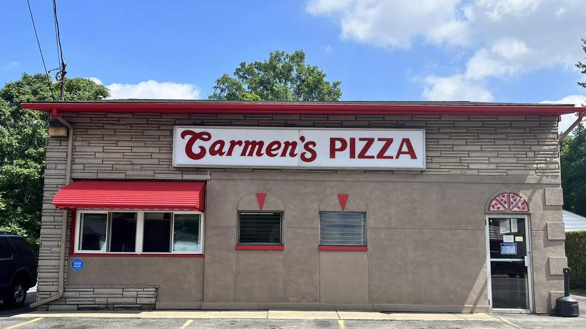 Carmen’s Pizza reopens in Trumbull County under new ownership