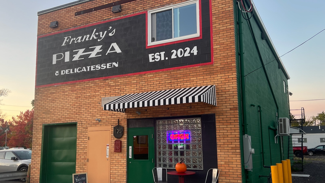 Pizzeria in Warren brings home gold at International Pizza Challenge