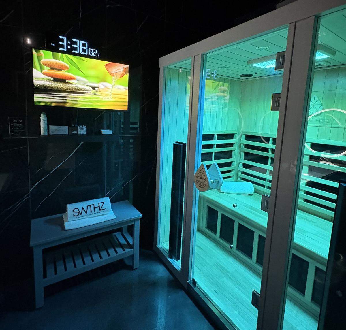 The new Boardman studio provides guests with a unique 60-minute private suite experience featuring an Infrared Sauna, Vitamin C Shower, and 50-Degree Cold Plunge.&nbsp;
