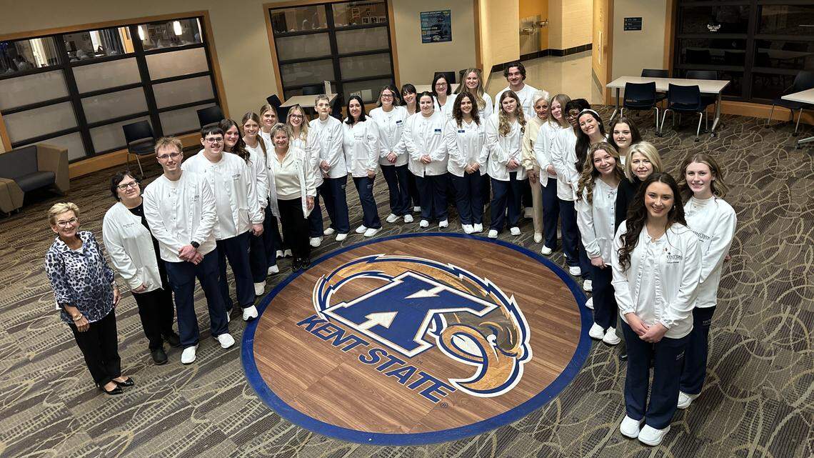 Mahoning Valley nursing students participate in white coat ceremony