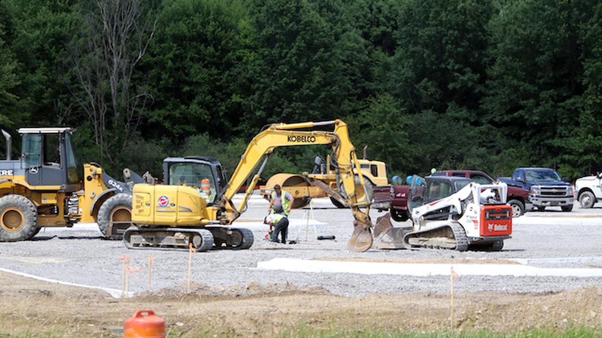 Meijer Supercenter takes shape on the corner of 224 and Lockwood Boulevard in Boardman as the almost 16-acre site that Meijer paid more than  $4 million. Construction continues on the parking lot area. (Bob Yosay/Mahoning Matters)
