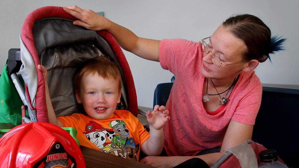 Susan Molleken and her son Anthony Rowan, 3, moved to Youngstown’s Rescue Mission of the Mahoning Valley in December 2021. As of April 12, 2022, they were still waiting for an affordable rental to open up. The wait list is months long, Molleken said.