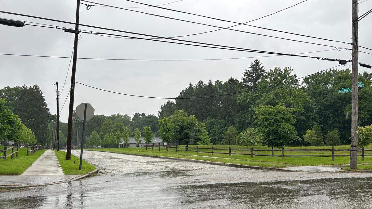 Plans call for six new homes on Mineral Springs Avenue off of Glenwood Avenue just east of Mill Creek Park in Youngstown.