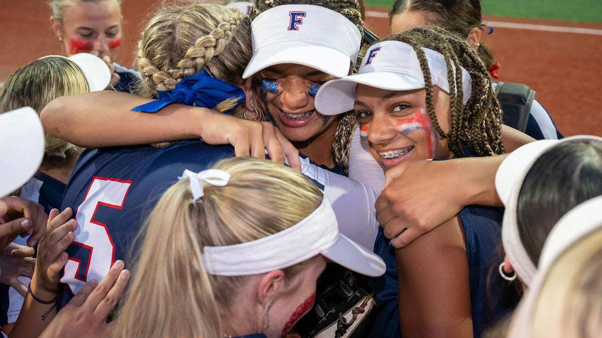 Austintown Fitch softball team
