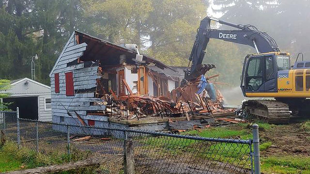 The Mahoning County Land Bank cleared away the last two empty houses on Mineral Springs Avenue in Youngstown so the Youngstown Neighborhood Development Corporation could build new houses there. (Contributed photo)