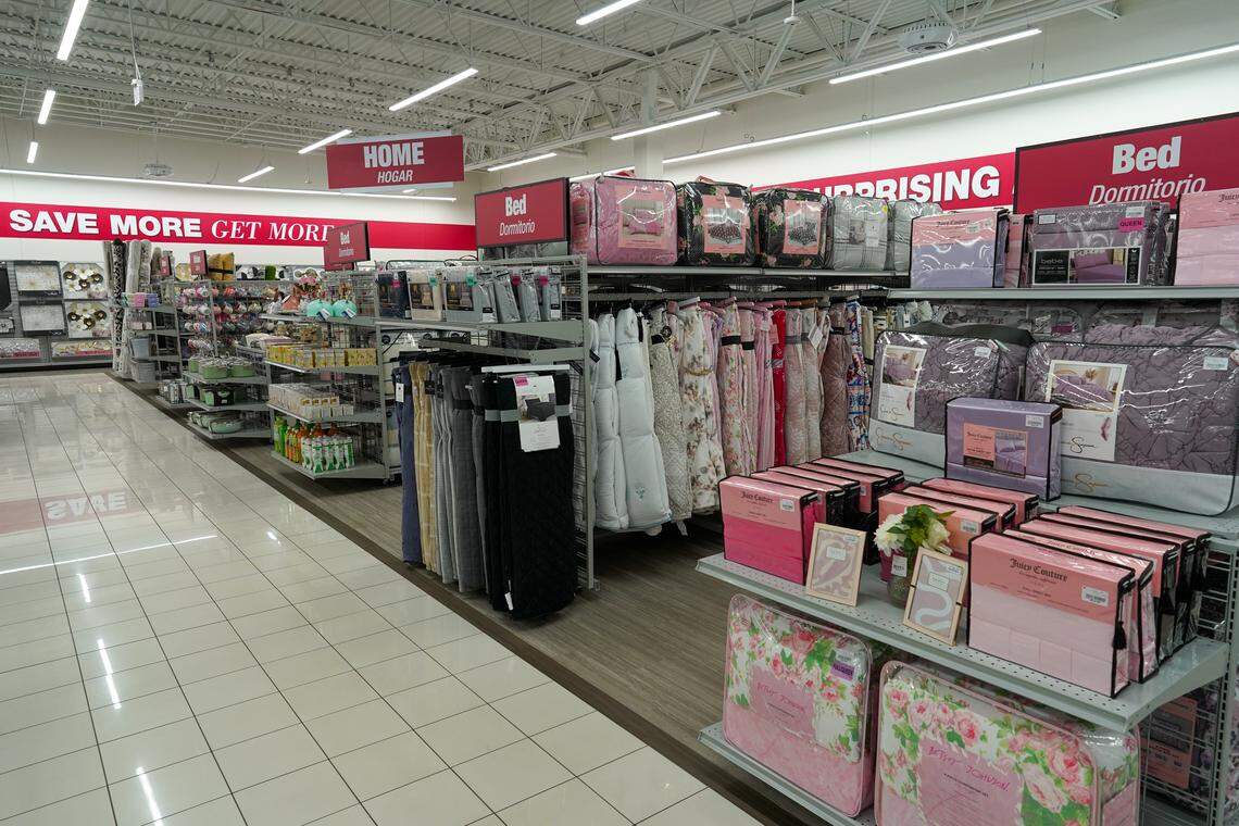 To celebrate the grand opening of this new store location and highlight their ongoing commitment to education, Burlington is donating $5,000 to teachers at West Boulevard Elementary School.