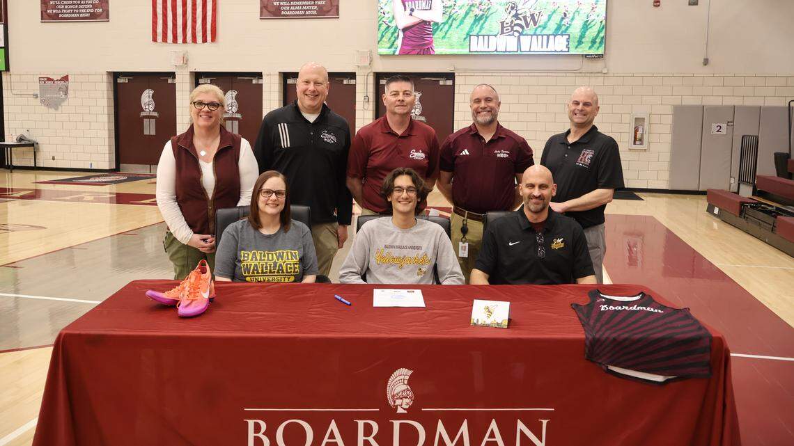 Boardman High School student-athlete standout signs with Baldwin Wallace University