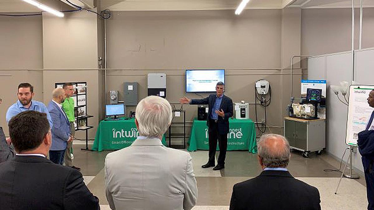 Dave Martin, founder and president of Intwine Connect, a BRITE portfolio company, presents to a group of community members and business stakeholders in the BRITE Energy Labs. BRITE staff assisted Martin with preparing his pitch deck, practicing his delivery and brought the group of potential investors together to hear about the company. (Contributed photo)
