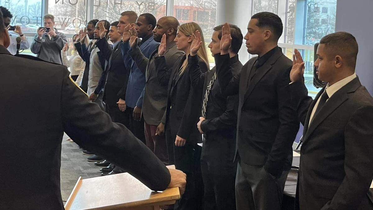 New Youngstown police officers