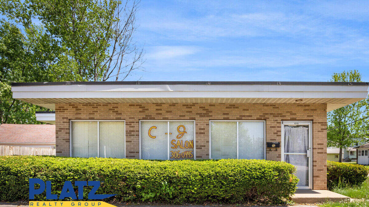 Office building in Warren on the corner of Grandview and Belvedere was built in 1968 and is priced at $75,000.