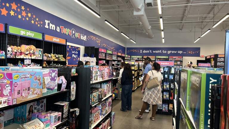 Toys R Us announces new store opening at Eastwood Mall in time for holidays