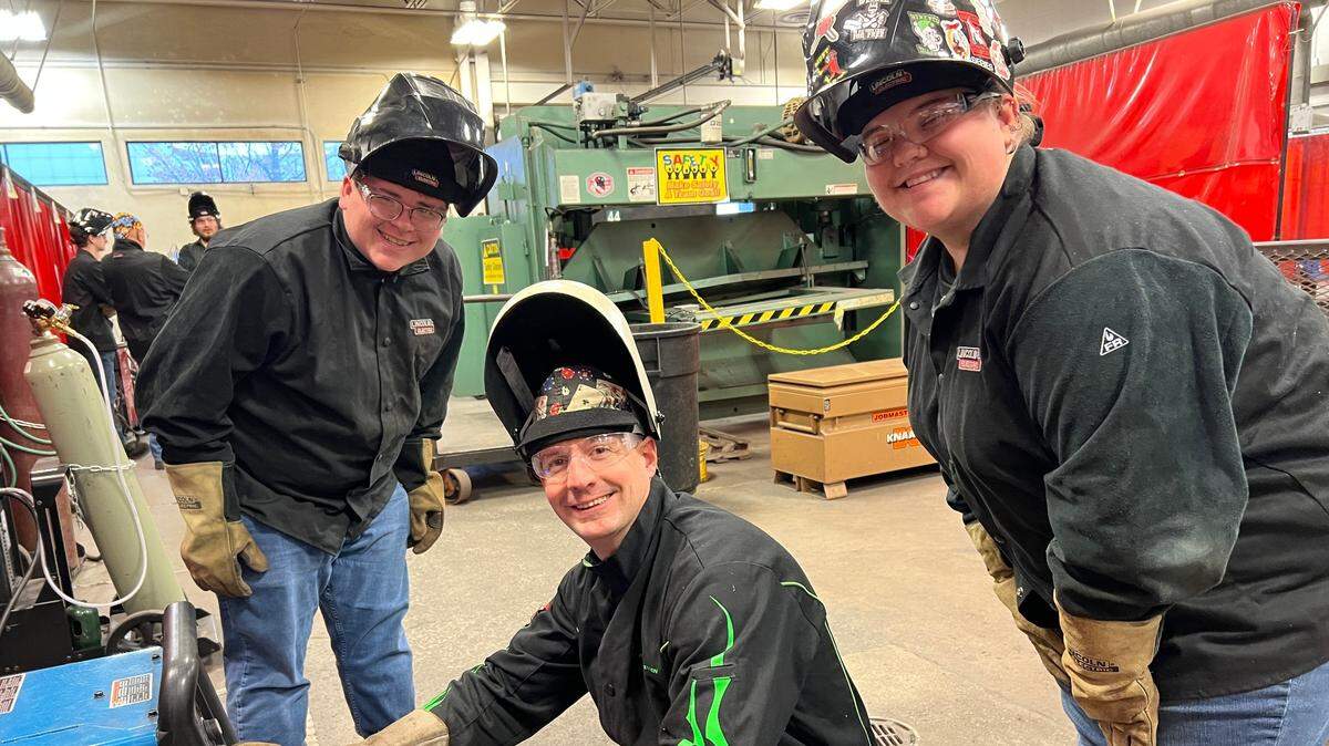 Students learning at Mahoning County Career & Technical Center