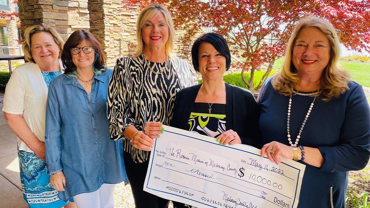 From left are Mahoning County Medical Society Alliance board members Susan Berny, Elizabeth Roller and Shelley Duffet; Crystal Eckman, Rescue Mission of the Mahoning Valley ambassador; and Carol Sankovic, Mahoning County Medical Society Alliance president. The volunteer organization recently presented a check for $10,000 to the rescue mission.