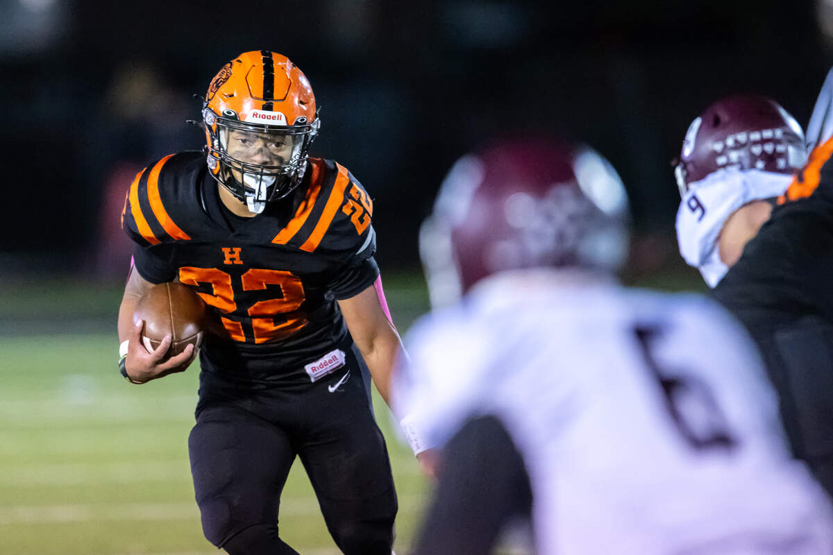 See Howland High School’s 2026 football schedule, Division III Region 9 classification, 2025 record, and four new opponents including Alliance and Minerva.