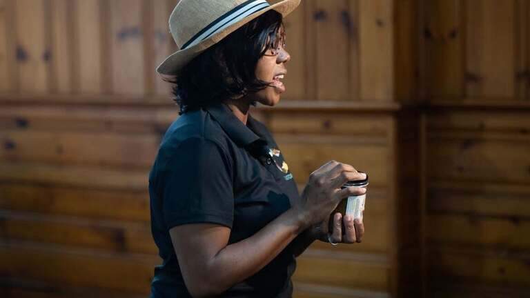“One seasoning, one app, endless flavor.” Warren native launches Castors