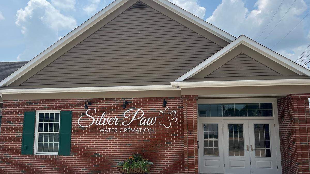 Silver Paw is a new pet cremation service to open in Leetonia.