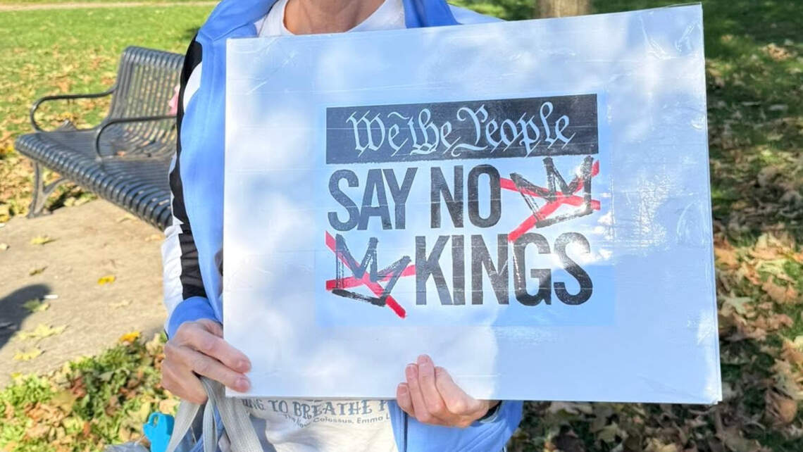 No Kings advocating for early voting at Mahoning Valley rallies