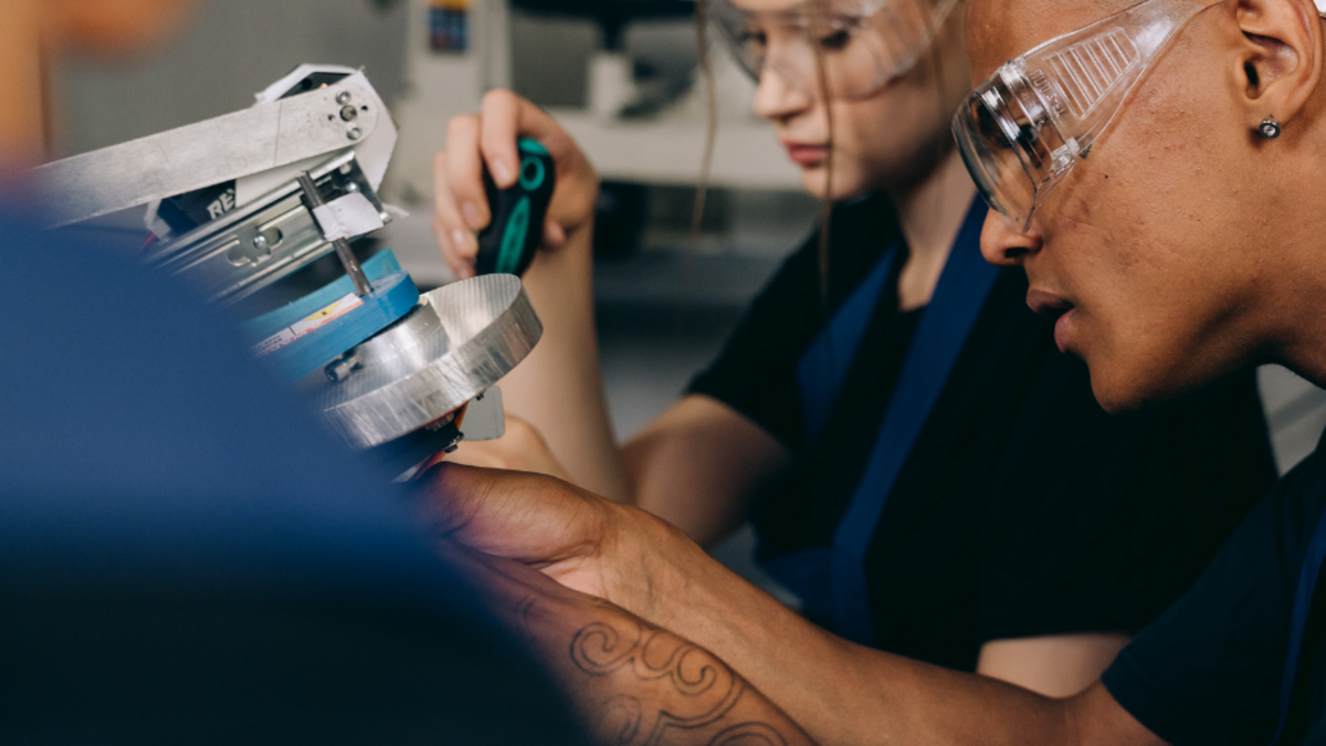 Apply by July 20 for Youngstown’s pilot cohort: a three-month hybrid accelerator guiding Ohio technology and manufacturing startups to compete for NSF funding.