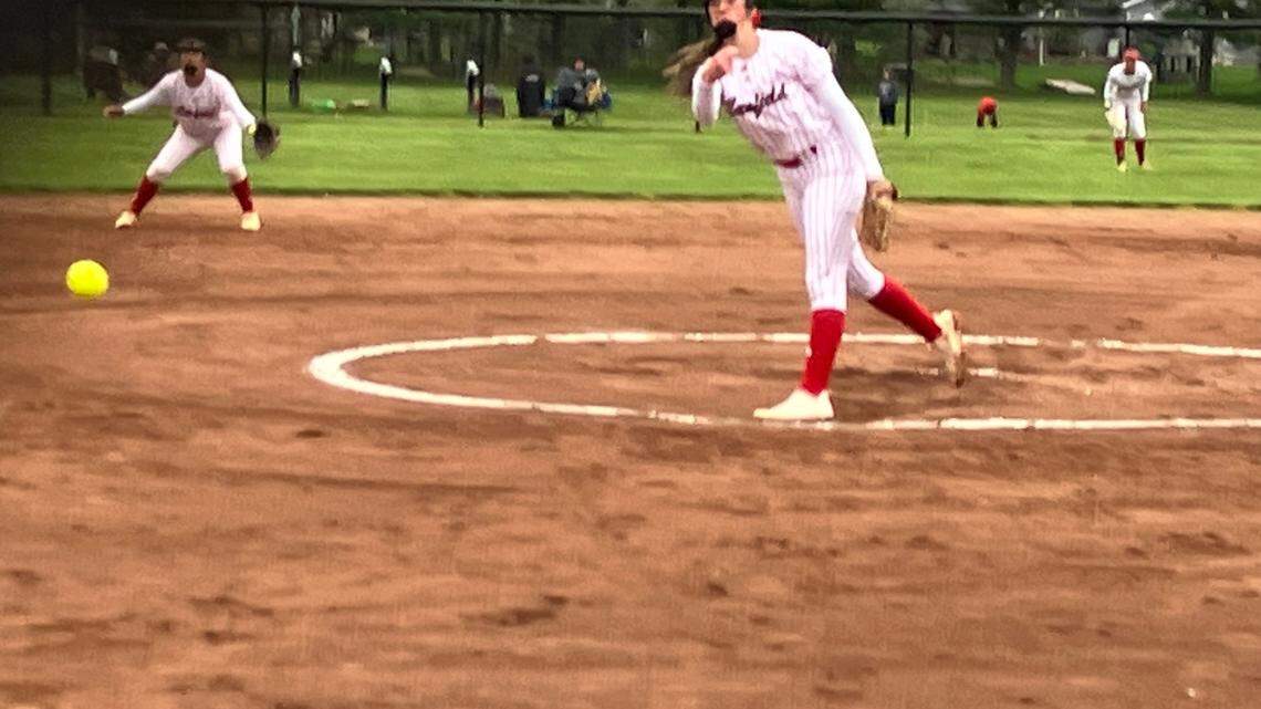 Canfield pitcher Malena Toth throws a pitch during Wednesday night’s game against Louisville.