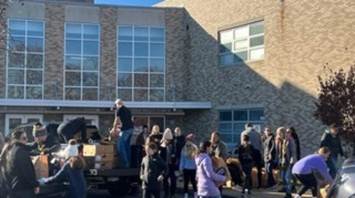 Thanksgiving distribution
