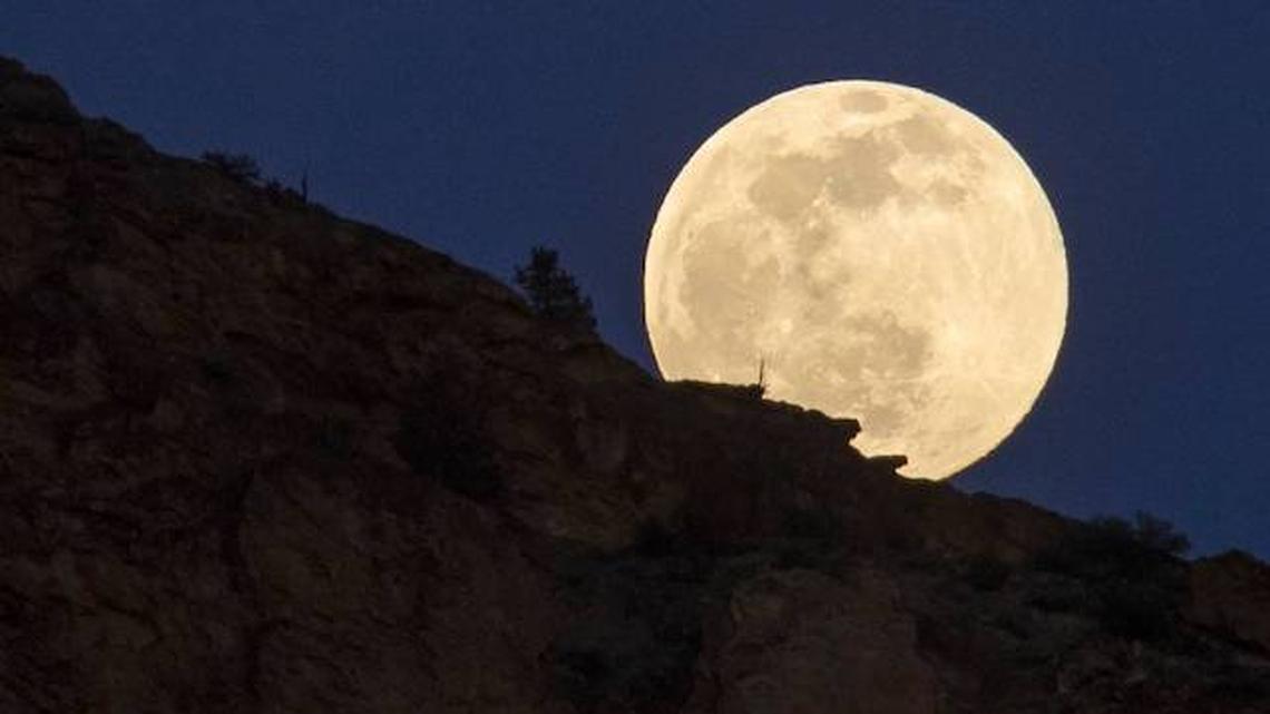 New evidence from Uppsala University in Sweden suggests the moon may play a role in how well we sleep, particularly men.