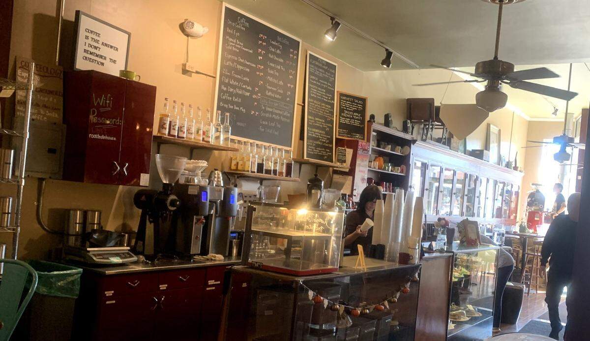 Find LiB’s Market along State Street in historic downtown Salem 