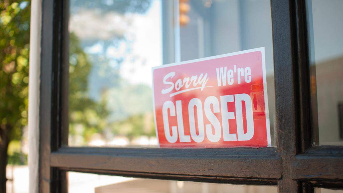 Closed sign