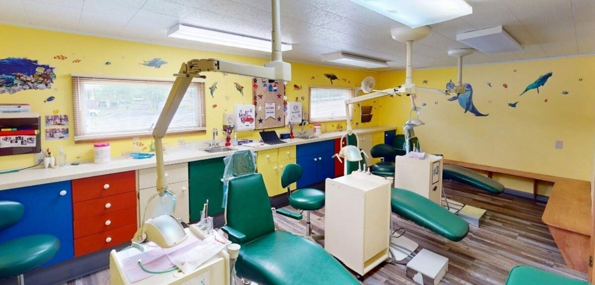 Pediatric dentist Dr. Robert Davis retires after decades of care in Columbiana County; 2,340 sq ft office with parking listed for $380,000 at Saint Clair Ave.