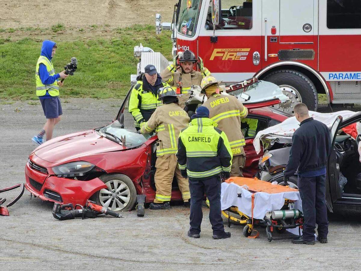 800 students in attendance for Canfield prom season mock crash 