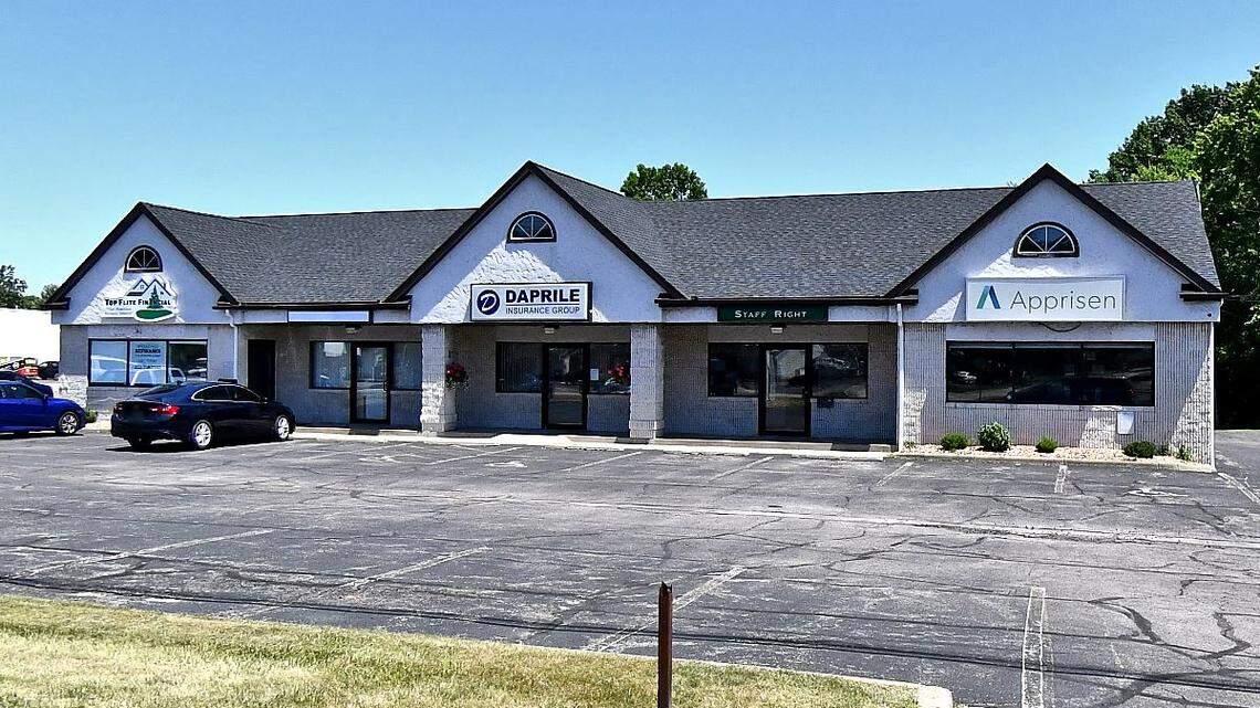 Neighborhood shopping center sells for $525,000 in Trumbull County