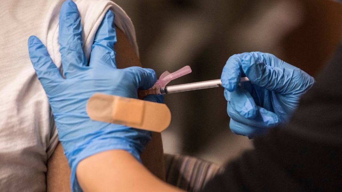 Does it violate HIPAA if someone asks about your vaccine status during the pandemic? Some experts say it’s your decision to reveal if you’ve gotten a shot. JULIA WALL JWALL@NEWSOBSERVER.COM