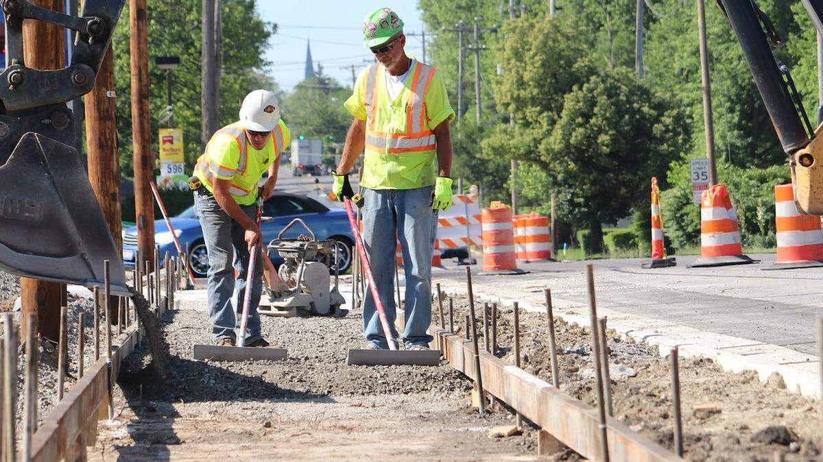 Columbiana is set to receive funding for a $1.4 million traffic signal replacement project at three intersections where the State Routes 14, 46 and 164 form a triangle.