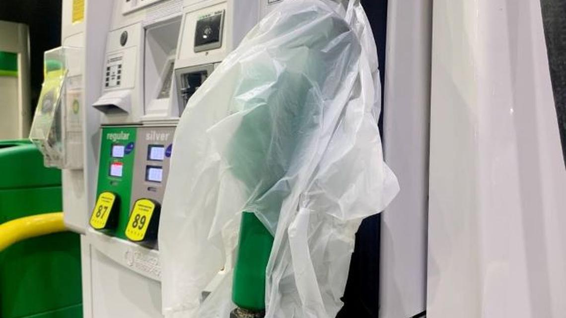 Gas stations across North Carolina, including this one in Durham, are reporting lines and shortages due to the temporary shutdown of the Colonial Pipeline after a cybersecurity attack. (Casey Toth | ctoth@newsobserver.com)