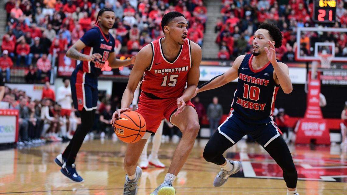 Youngstown State’s Myles Hunter