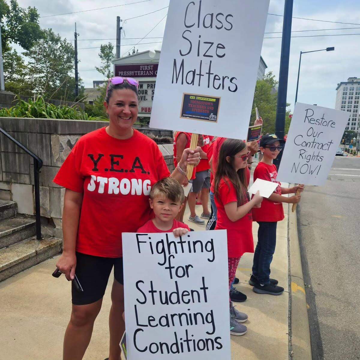 Youngstown teachers rally