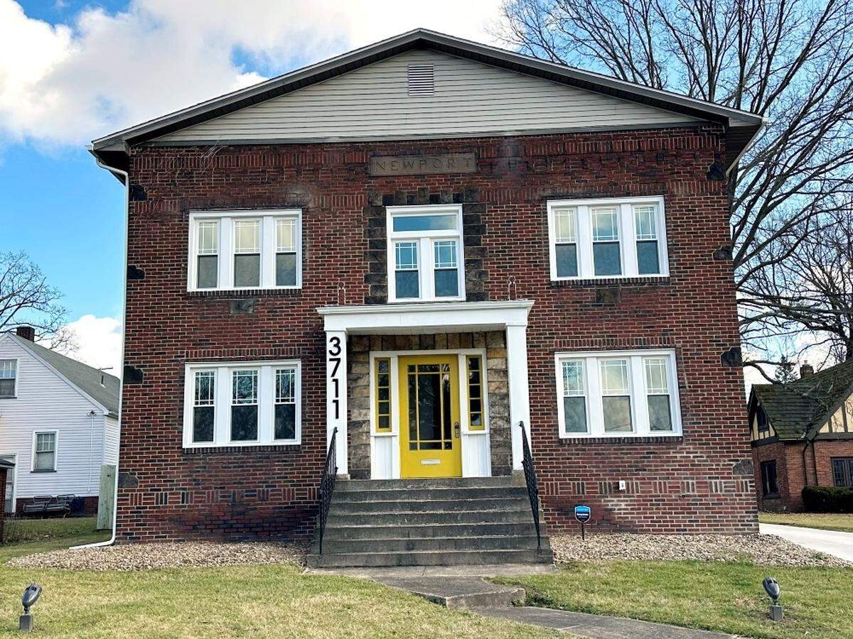 3711 Glenwood Ave