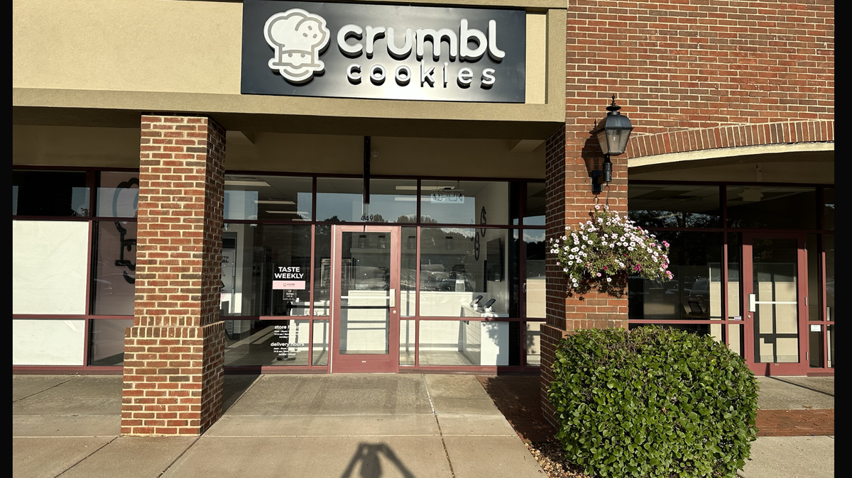 Crumbl Cookies location in Boardman