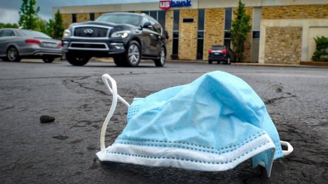 The CDC said fully vaccinated people can forgo masks in most situations. A Morning Consult poll found most Americans are more comfortable wearing a mask than not. (Tammy Ljungblad | tljungblad@kcstar.com)