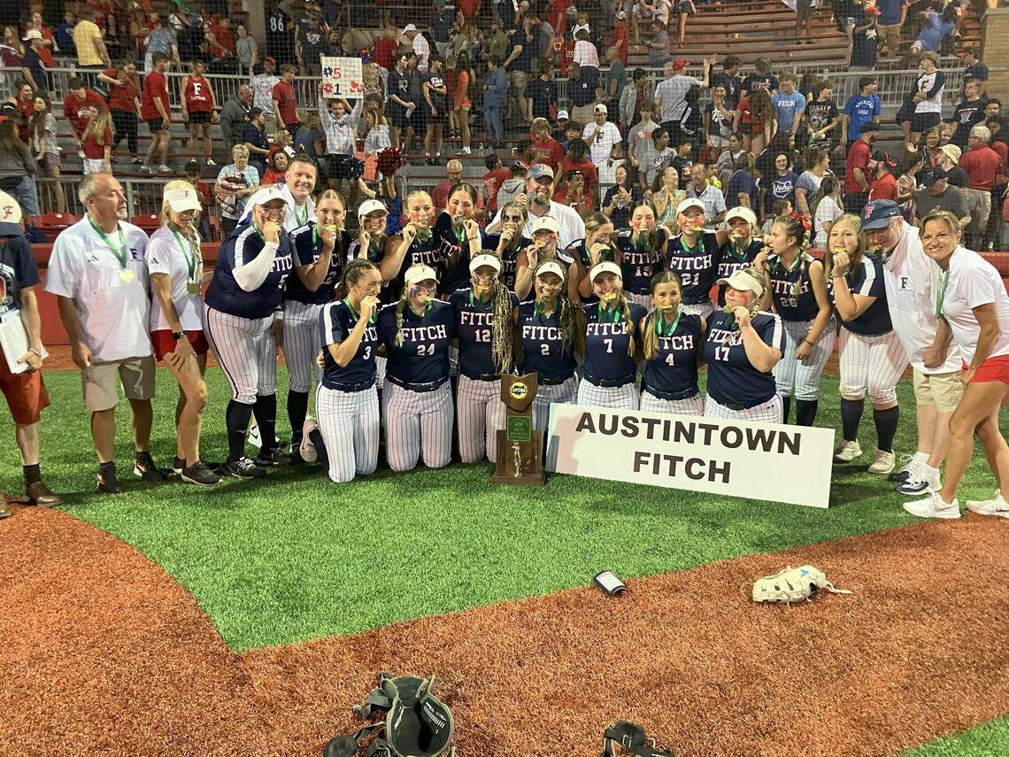 Austintown Fitch celebrates its state softball title