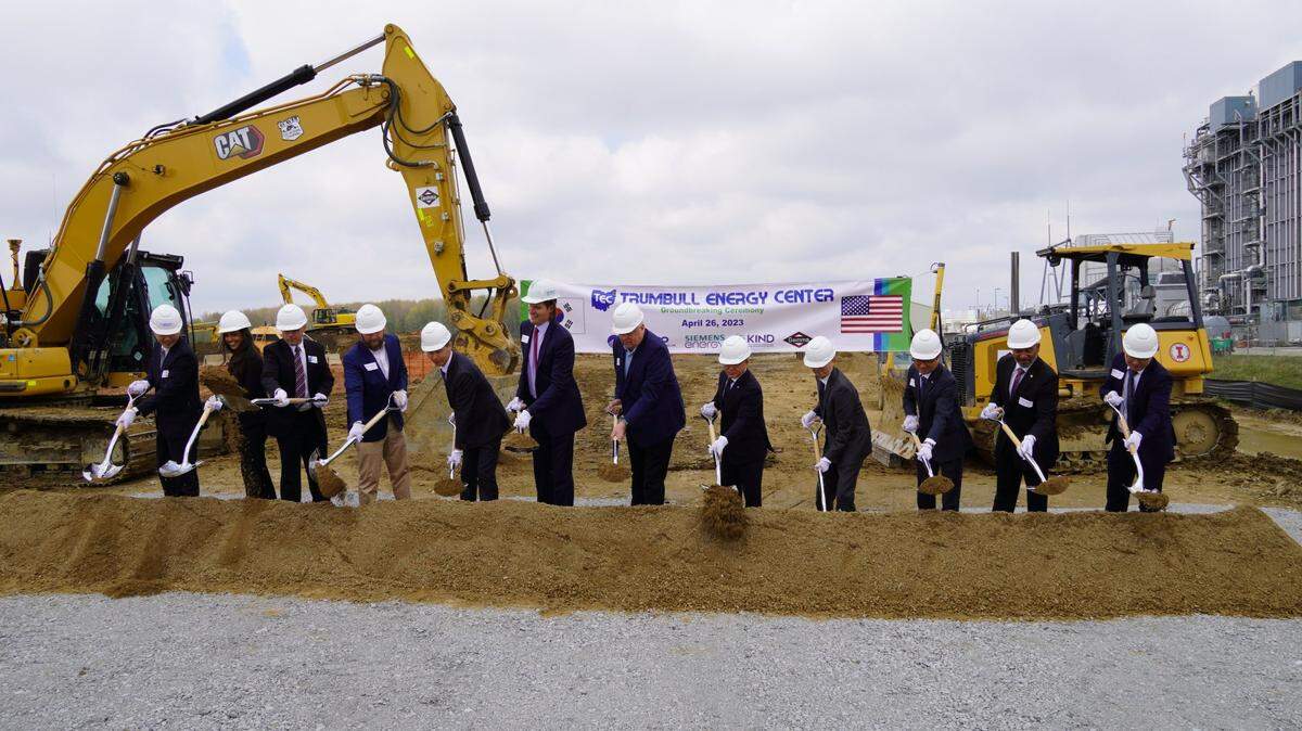 Officials gather to break ground on the new Trumbull Energy Center in Lordstown.