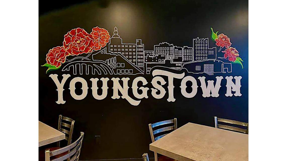 Gringo’s, 26 N Phelps St., is themed after the Mexican holiday Dia De Los Muertos, the Day of the Dead celebration of life and death. The walls are covered with colorful flowers, skulls and characters.