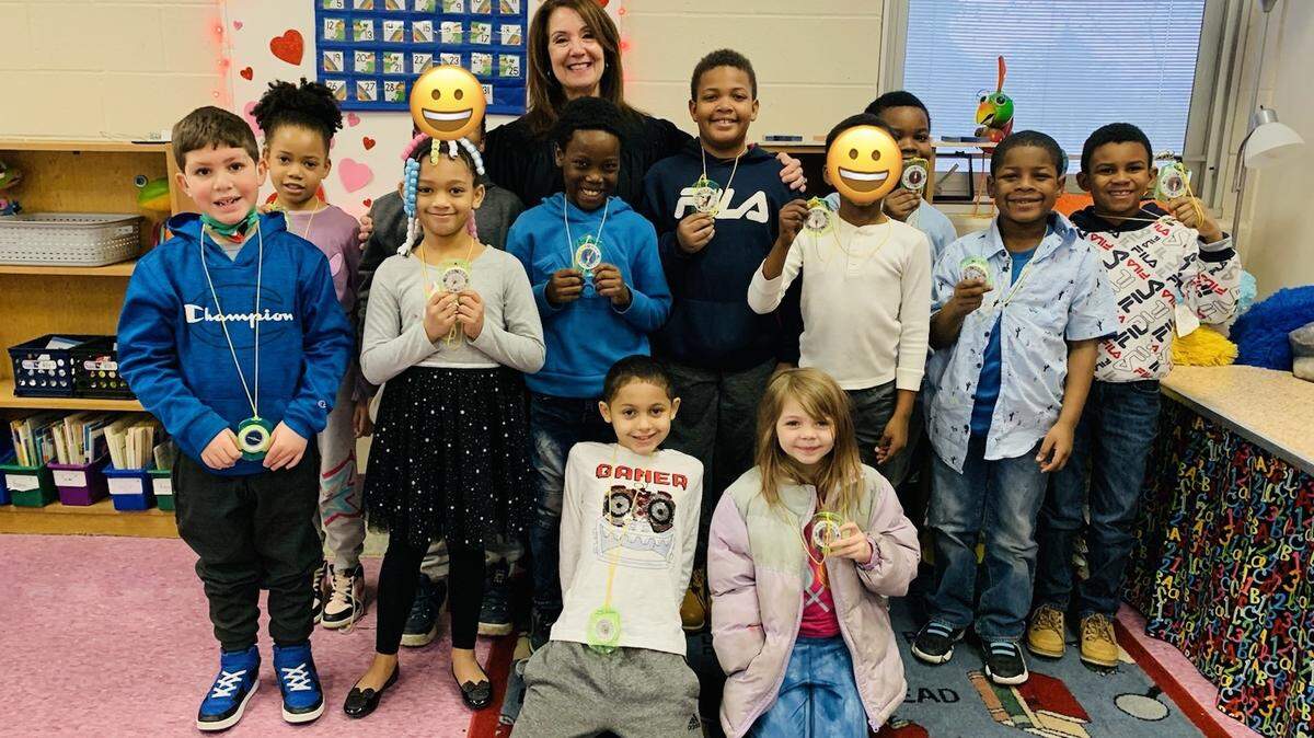 Youngstown Municipal Court Judge Renee DiSalvo met with Harding Elementary students during Read Across America Day.