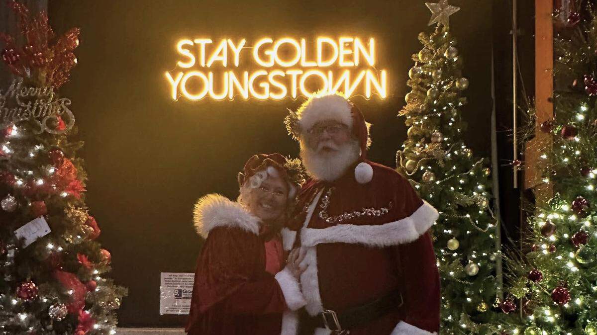 Downtown Youngstown leans into the holidays this week with live shows, hockey, family outings and celebrations stretching today through Tuesday, giving residents and visitors plenty of reasons to head downtown.