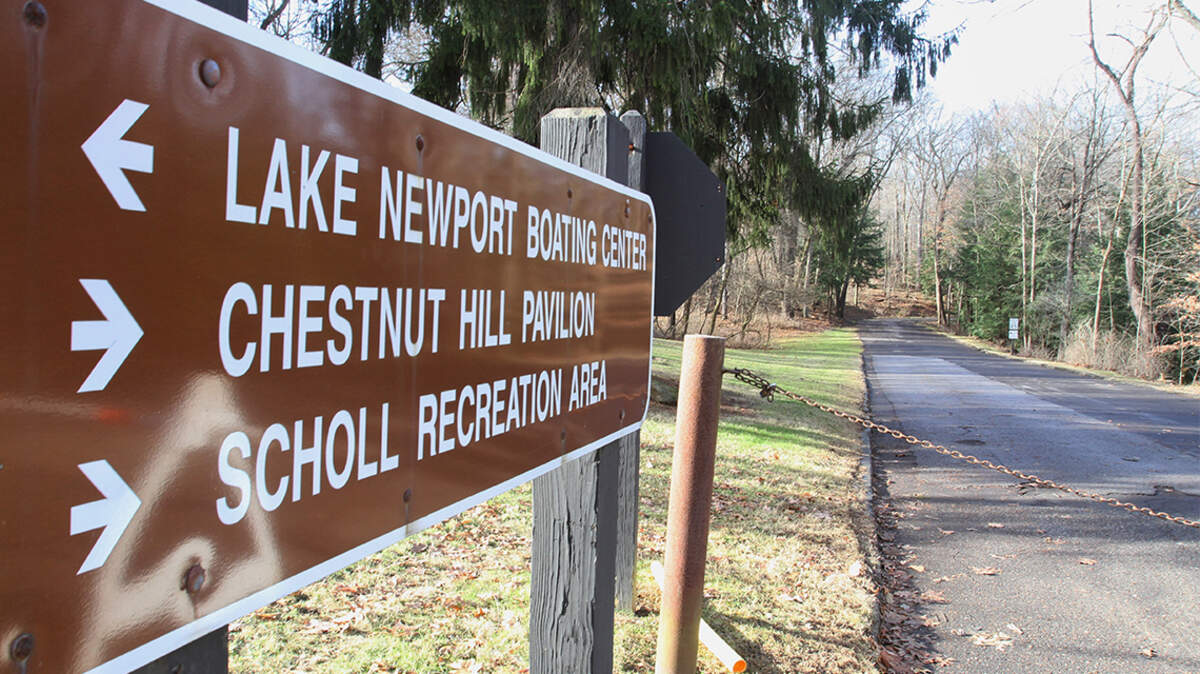 Lake Newport sign in Mill Creek Park